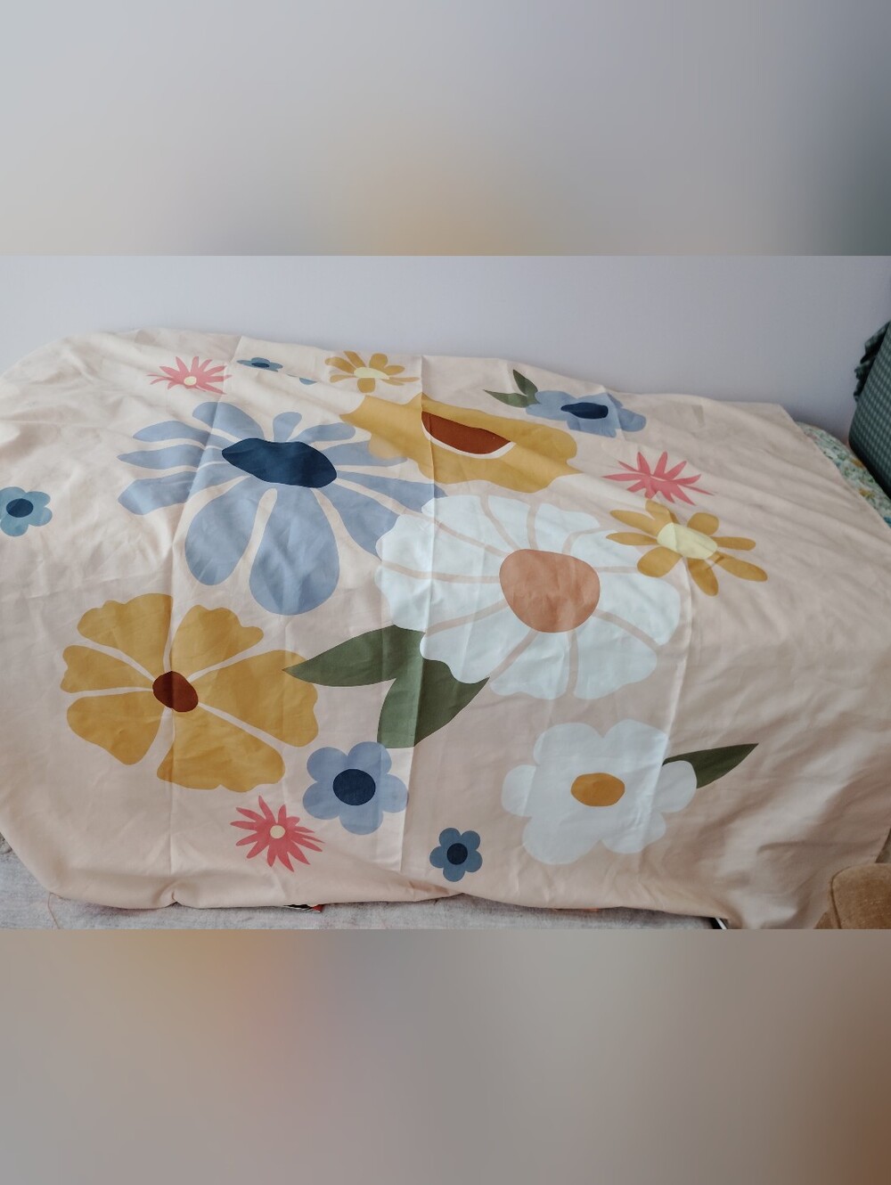 Large Flower Patterned Shower Curtain Pillowfort Mod Like New - Picture 2 of 5